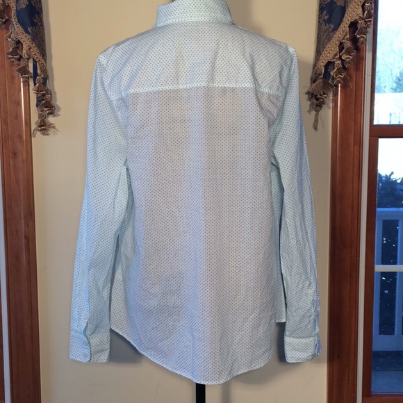 Crown & Ivy 1X Women’s Top. White with green polka - Picture 3 of 6